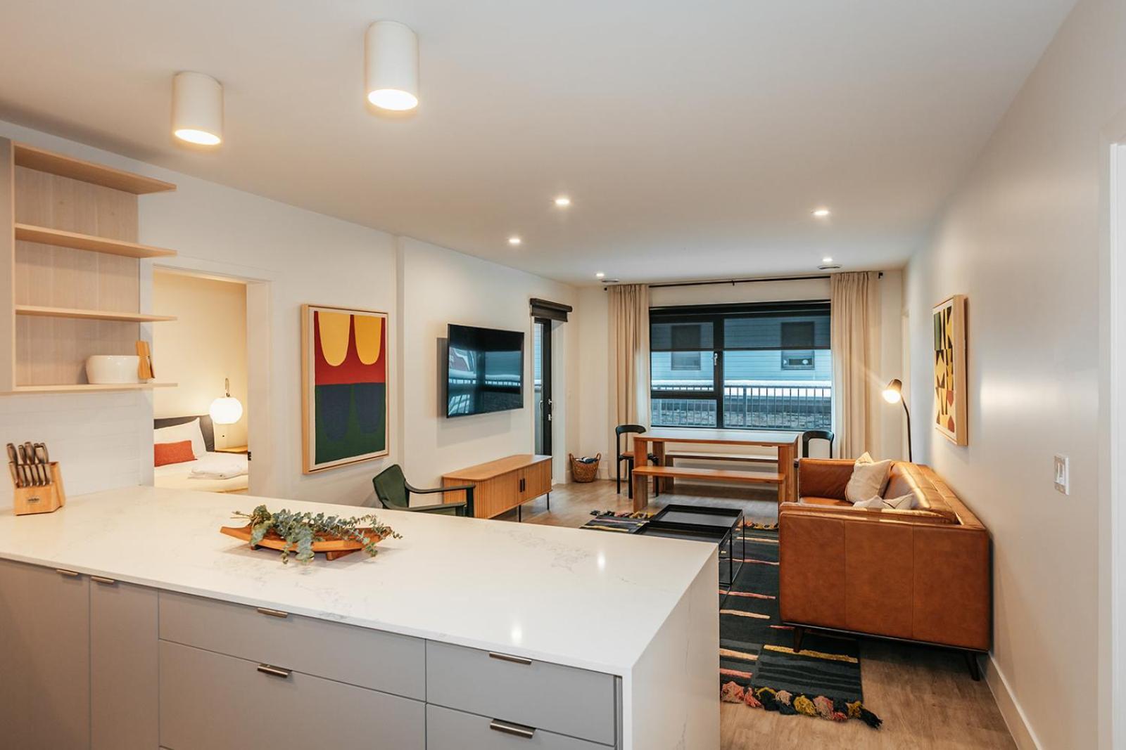 Tally Ho By Revelstoke Vacations Экстерьер фото